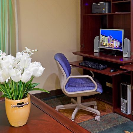 Holiday Inn Express & Suites Carneys Point - Pennsville By Ihg Exterior foto