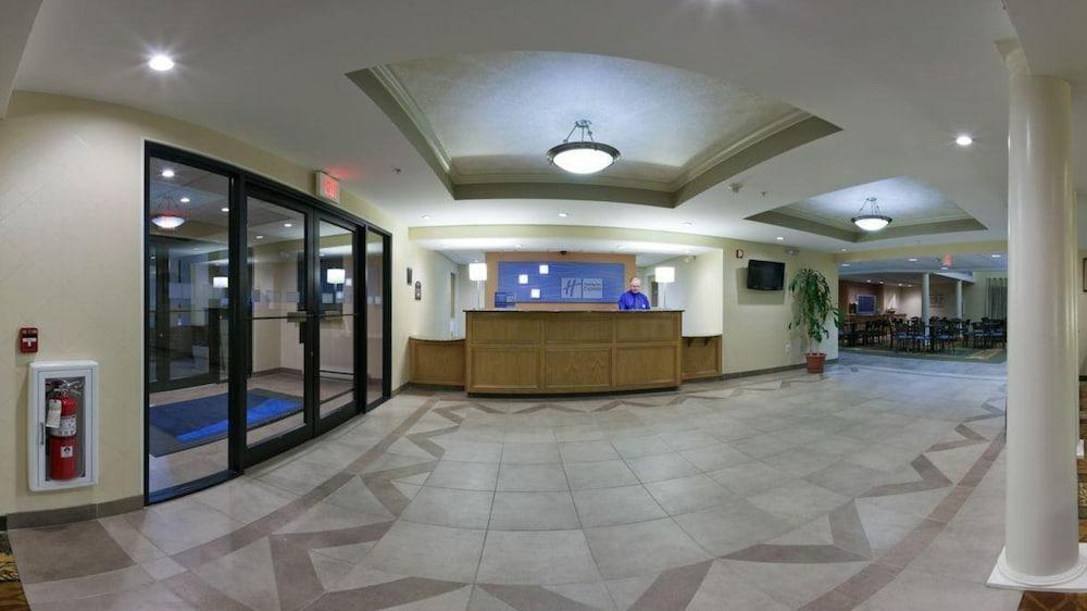 Holiday Inn Express & Suites Carneys Point - Pennsville By Ihg Exterior foto