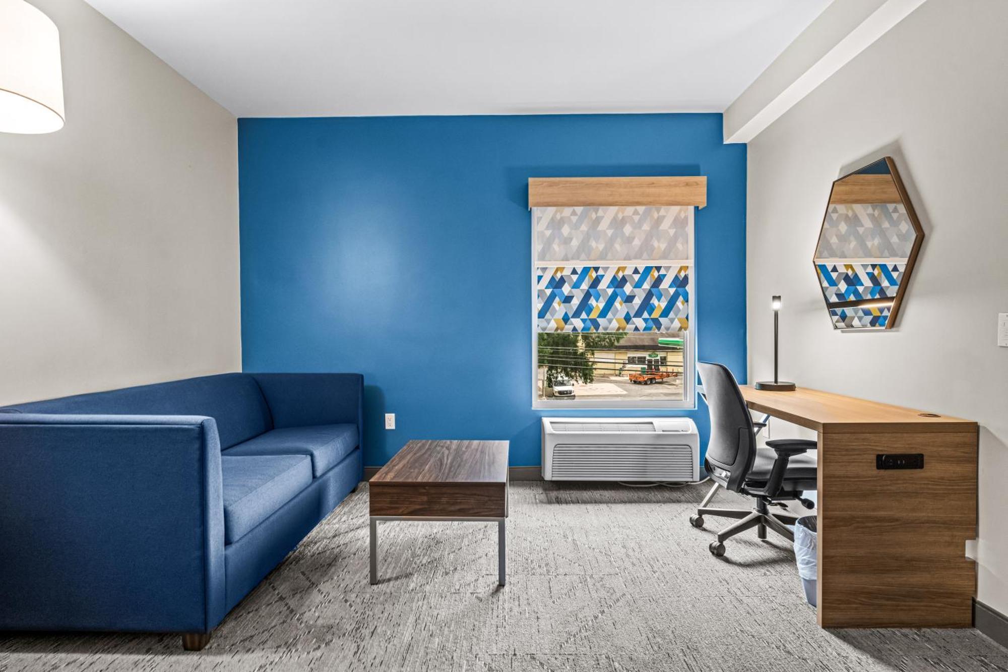 Holiday Inn Express & Suites Carneys Point - Pennsville By Ihg Exterior foto